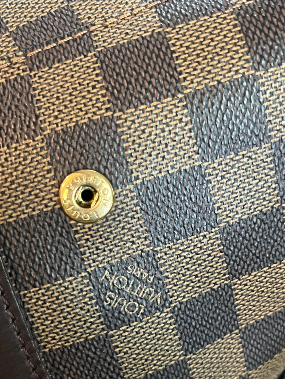 Louis Vuitton Damier Ebene Hempstead Tote Bag MM - Picture 14 of 16